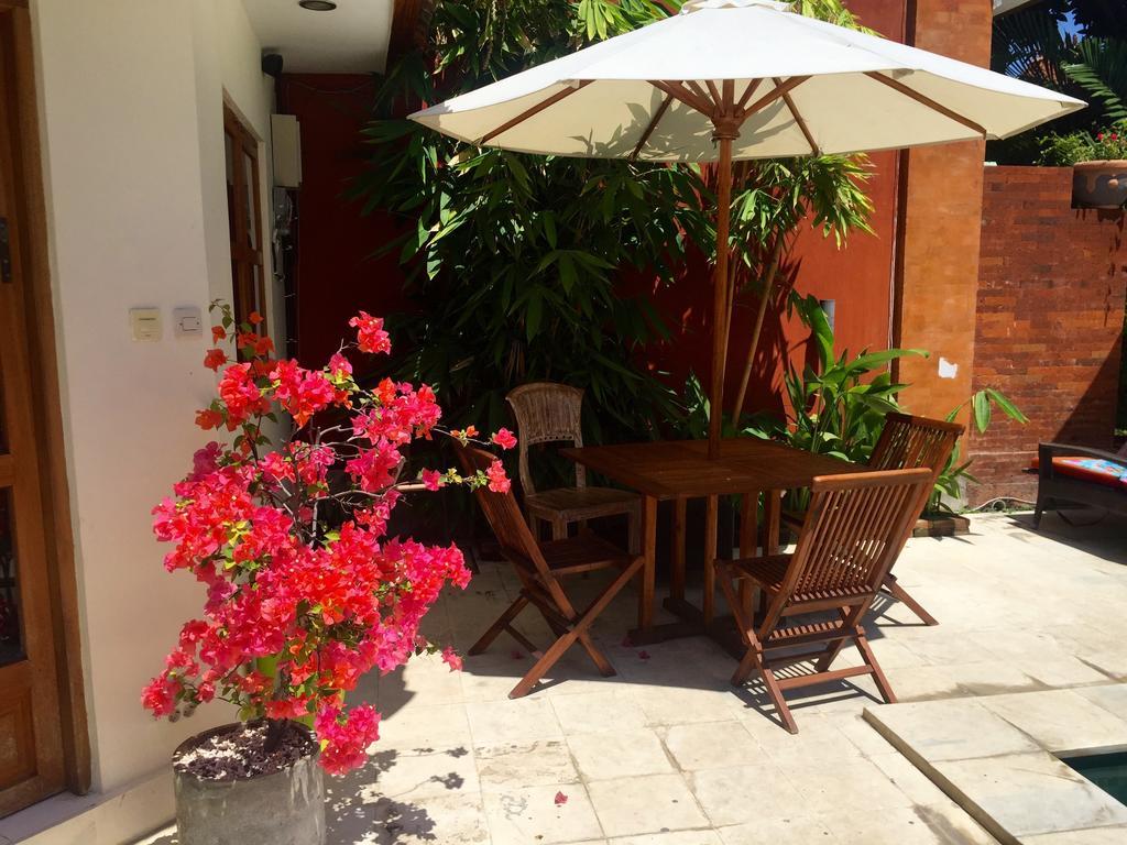 Merpati - Studios Sanur Εξωτερικό φωτογραφία